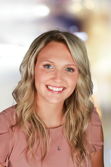 Portrait of Makayla Johnson, REALTOR®.